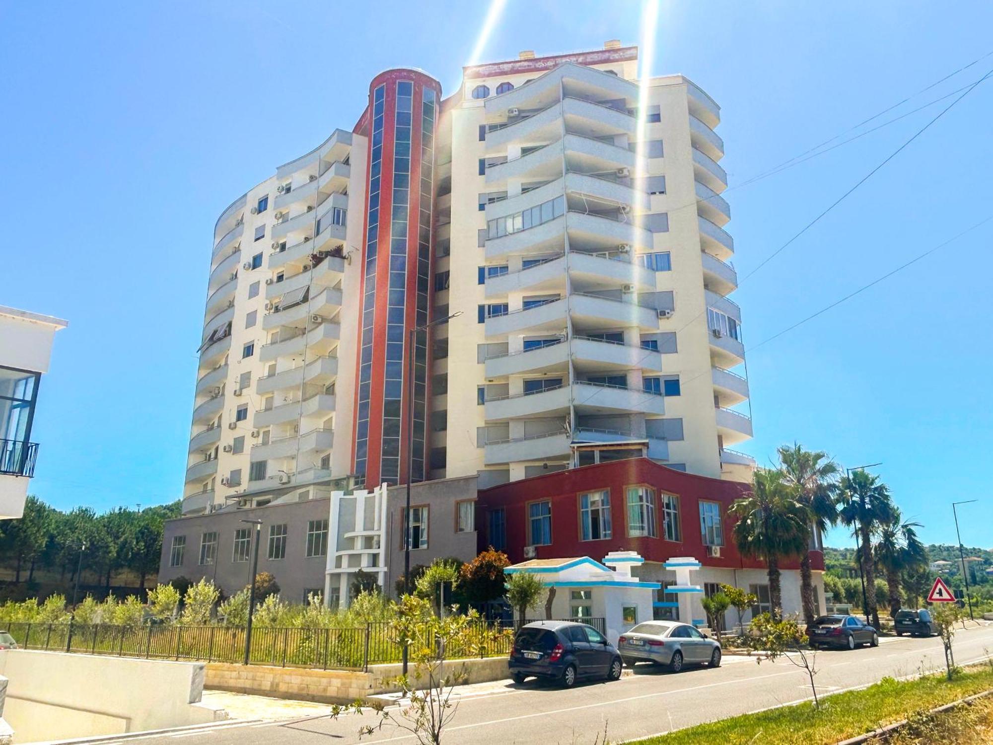 White Appartamento Golem (Tirana)
